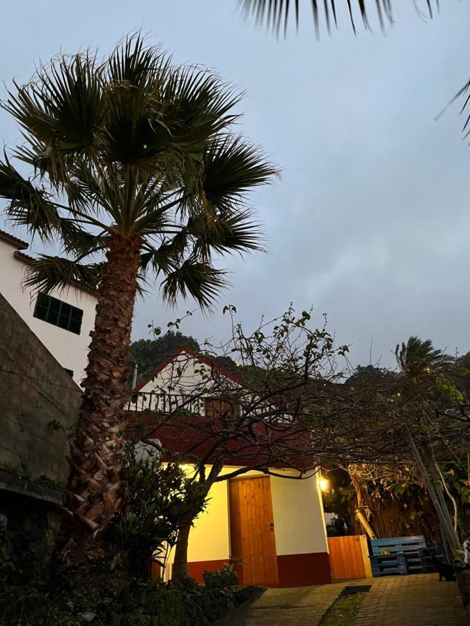 Waves Song - Cottage Porto Moniz Exteriör bild